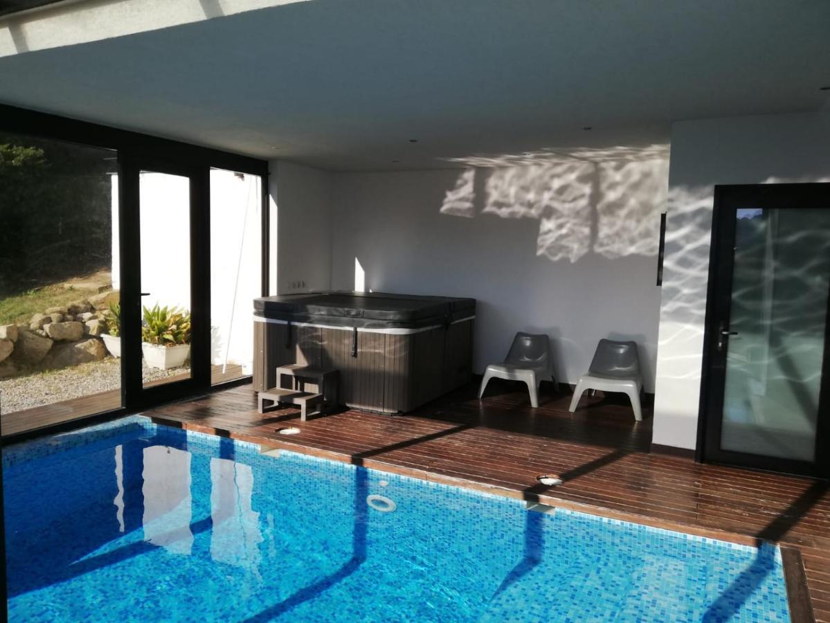 Casa Ceca De La Playa Y Barcelona, Con Piscina Climatizada Y Jacuzzi Villa Vallromanes Bagian luar foto