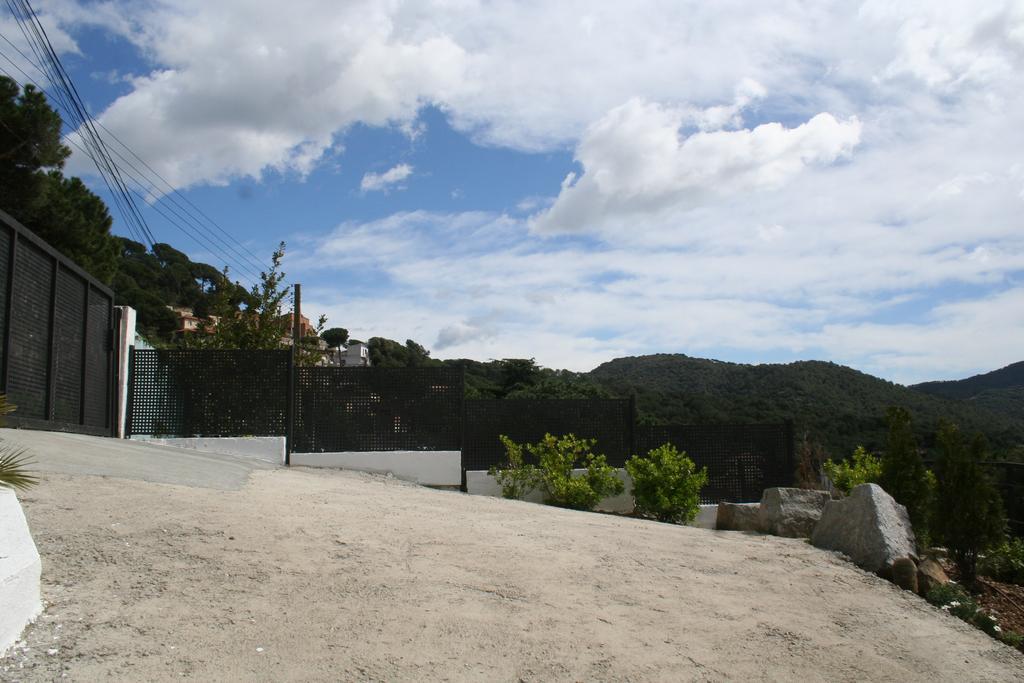 Casa Ceca De La Playa Y Barcelona, Con Piscina Climatizada Y Jacuzzi Villa Vallromanes Ruang foto